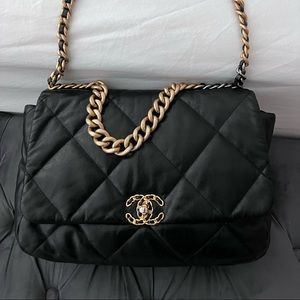Black Chanel purse 100% Authentic
